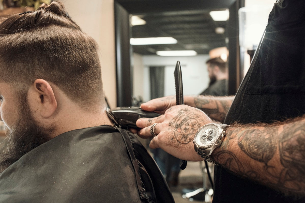 Hot Shaves.Beard work.